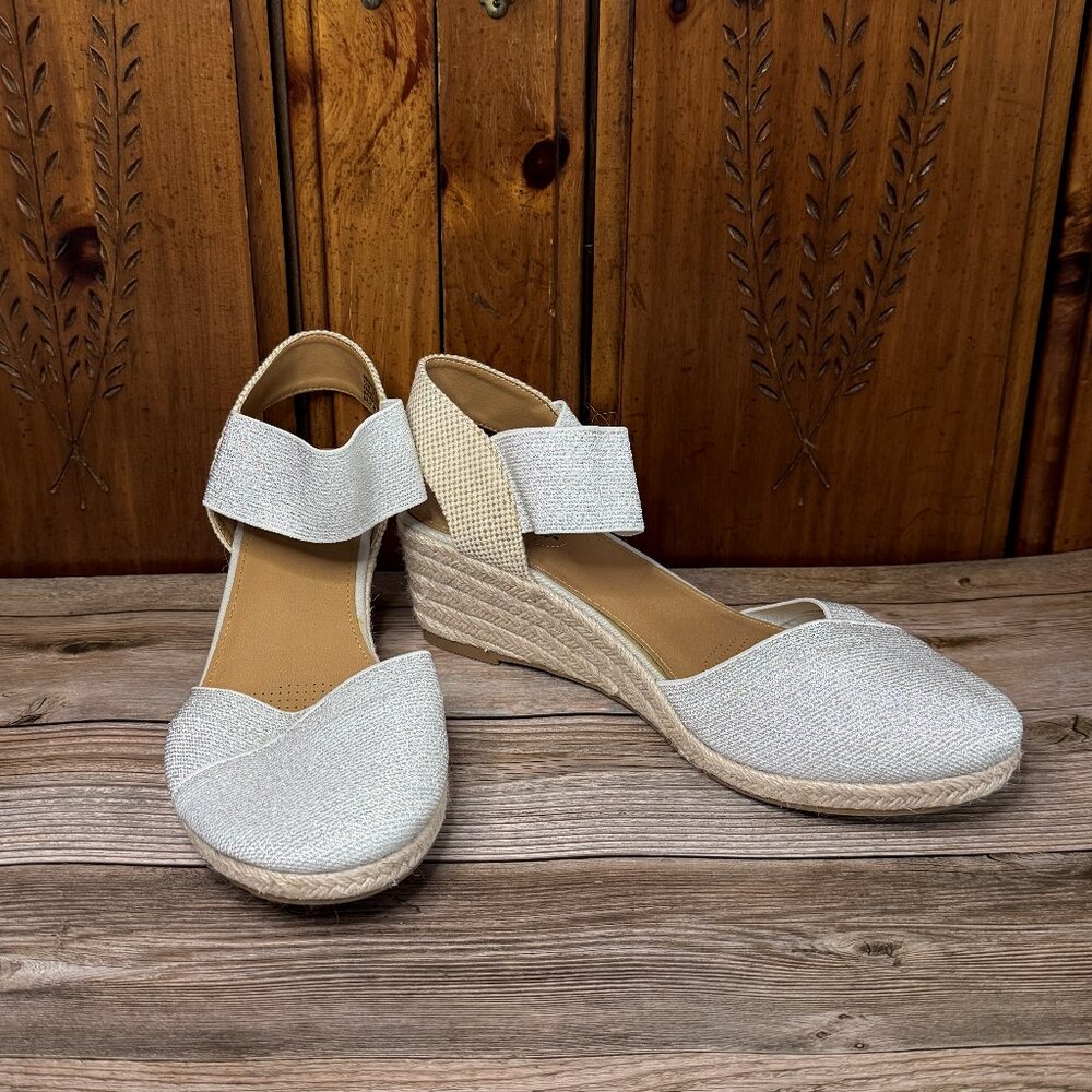 Comfortview Shimmery Silver Wedge Sandals Women's 12W